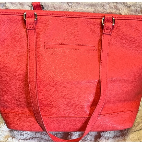 Coral Pebble - Picture 5 of 5